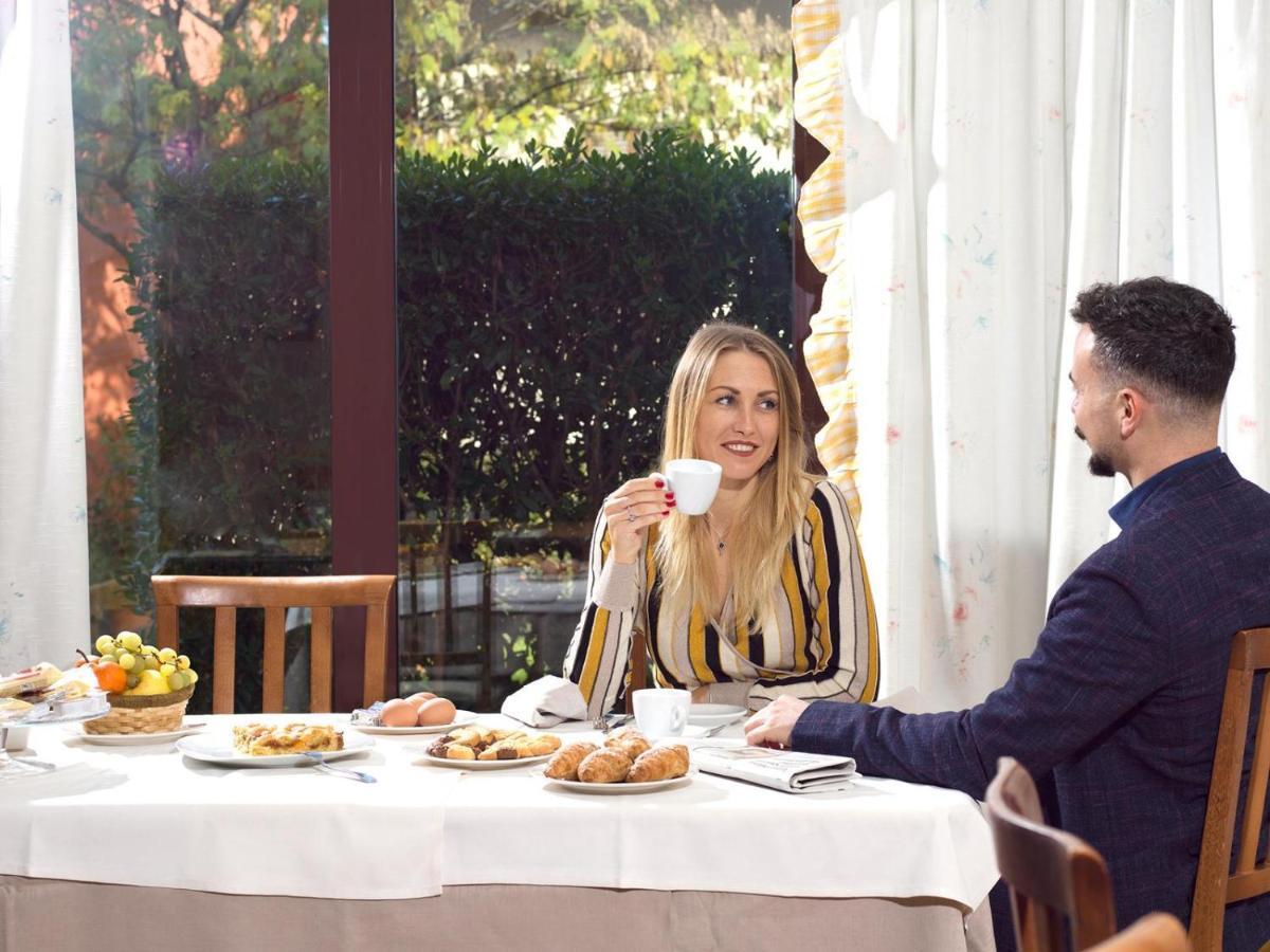 Hotel Clementi Salice Terme Εξωτερικό φωτογραφία