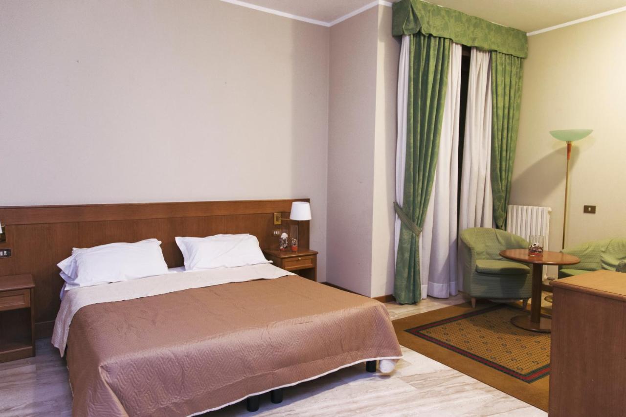 Hotel Clementi Salice Terme Εξωτερικό φωτογραφία